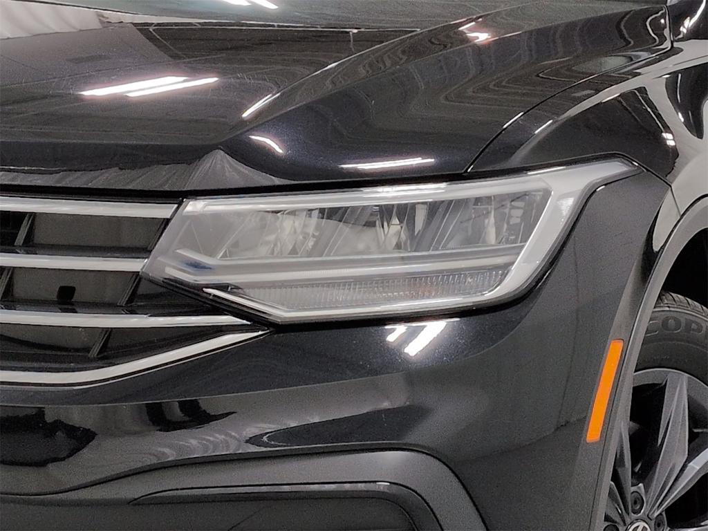 Thumbnail: 2022 Volkswagen Tiguan - 25