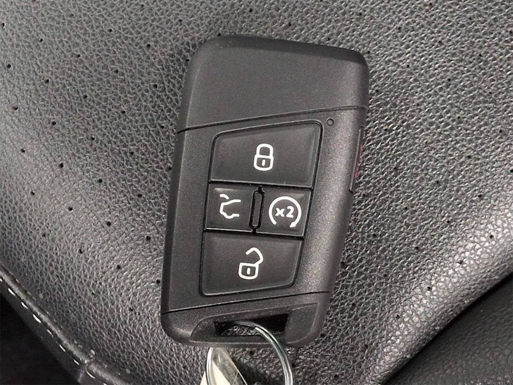 Thumbnail: 2022 Volkswagen Tiguan - 39