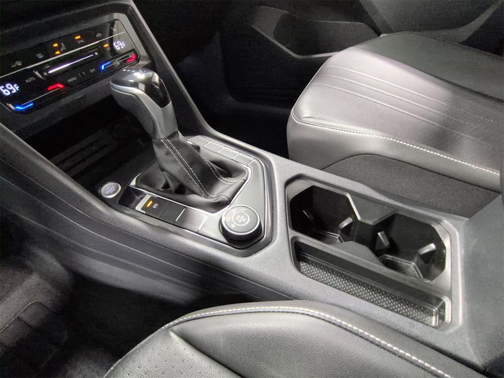 Thumbnail: 2022 Volkswagen Tiguan - 38