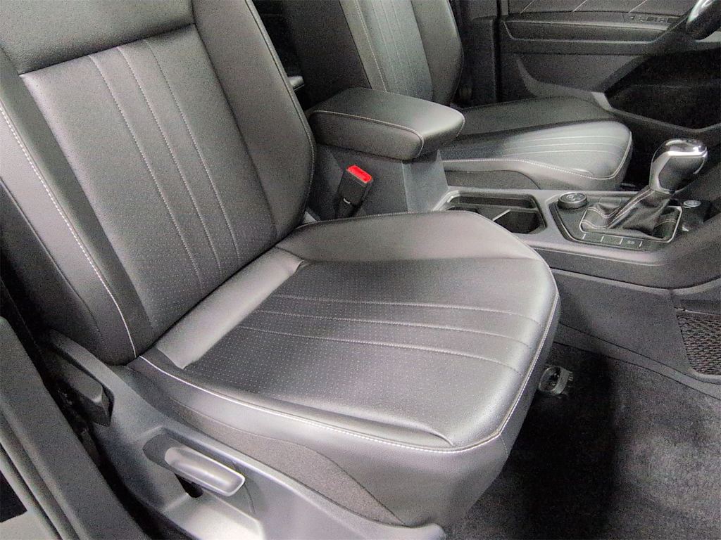 Thumbnail: 2022 Volkswagen Tiguan - 31