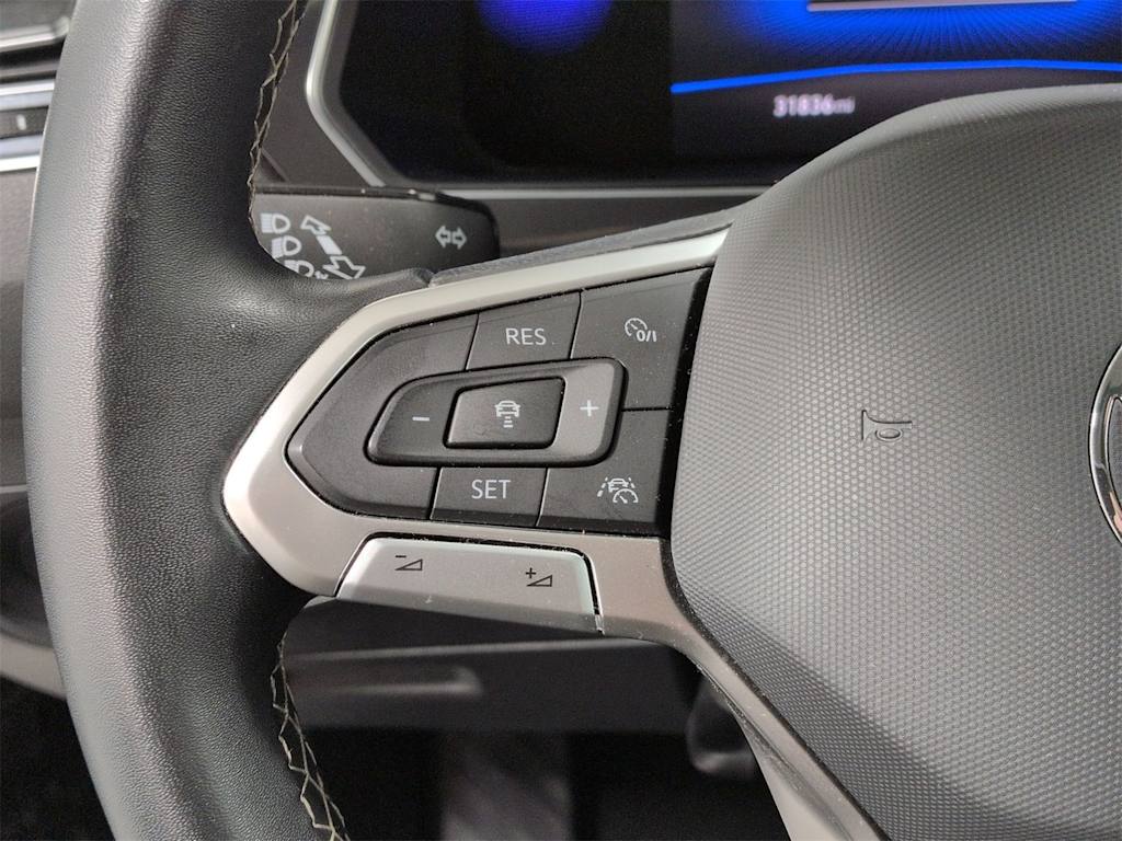 Thumbnail: 2022 Volkswagen Tiguan - 32