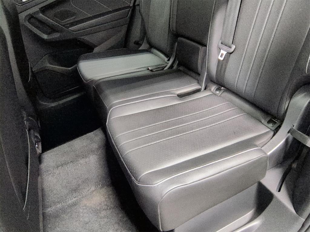 Thumbnail: 2022 Volkswagen Tiguan - 29