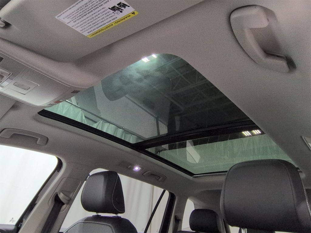 Thumbnail: 2022 Volkswagen Tiguan - 28