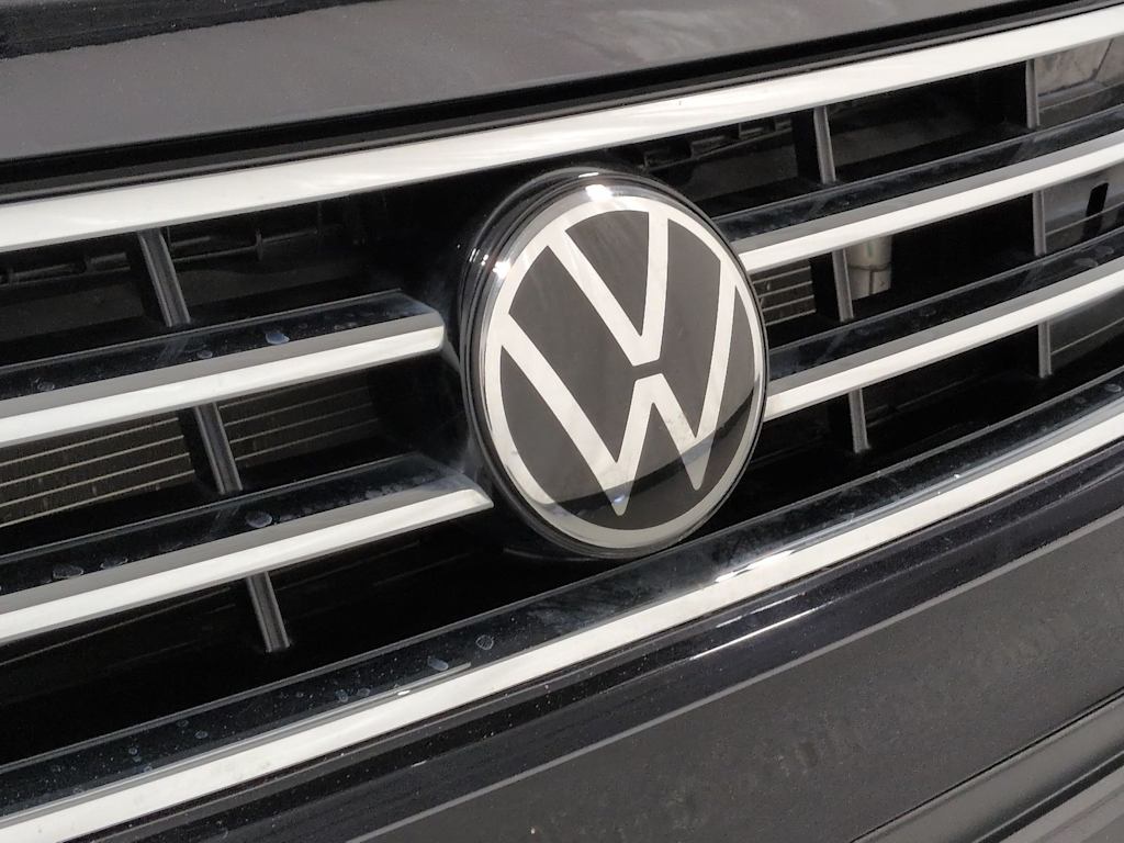 Thumbnail: 2023 Volkswagen Tiguan - 7