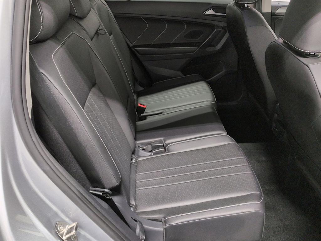 Thumbnail: 2023 Volkswagen Tiguan - 28