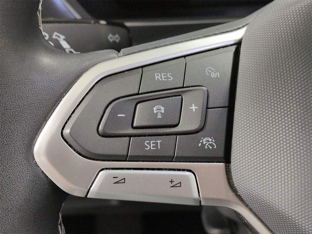 Thumbnail: 2023 Volkswagen Tiguan - 29