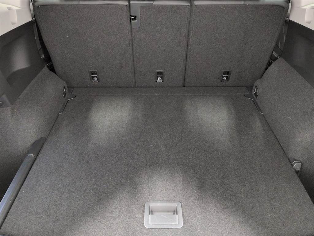 Thumbnail: 2023 Volkswagen Tiguan - 17