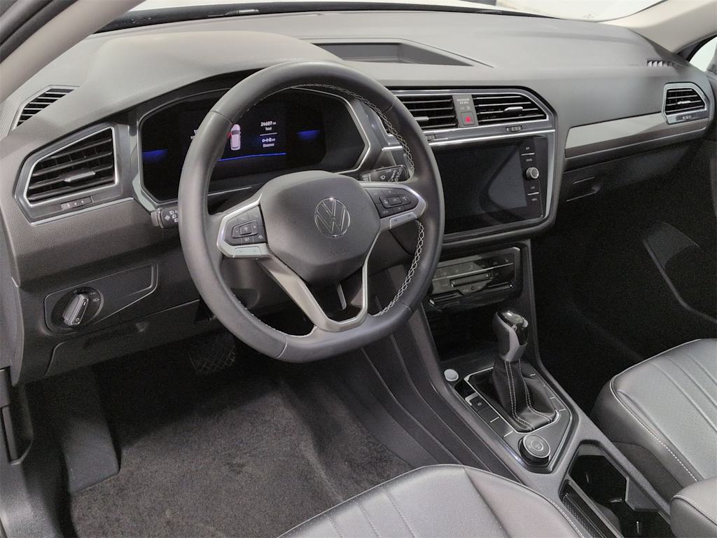 Thumbnail: 2023 Volkswagen Tiguan - 2