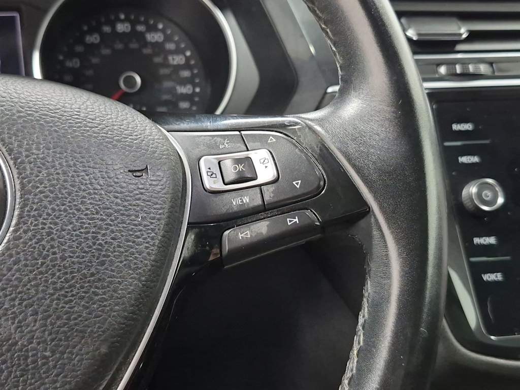 Thumbnail: 2019 Volkswagen Tiguan - 32