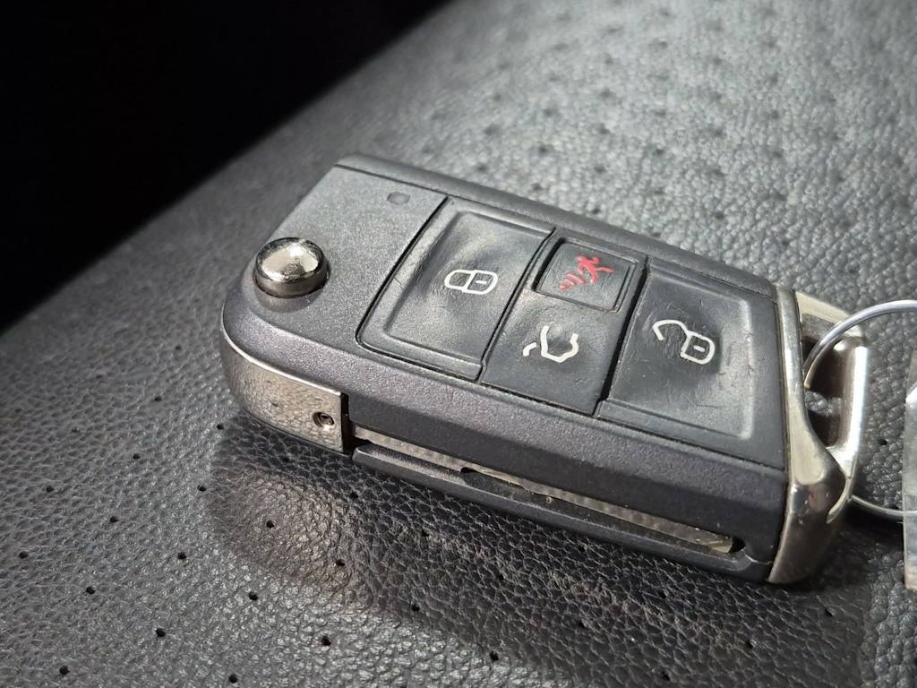 Thumbnail: 2019 Volkswagen Tiguan - 18