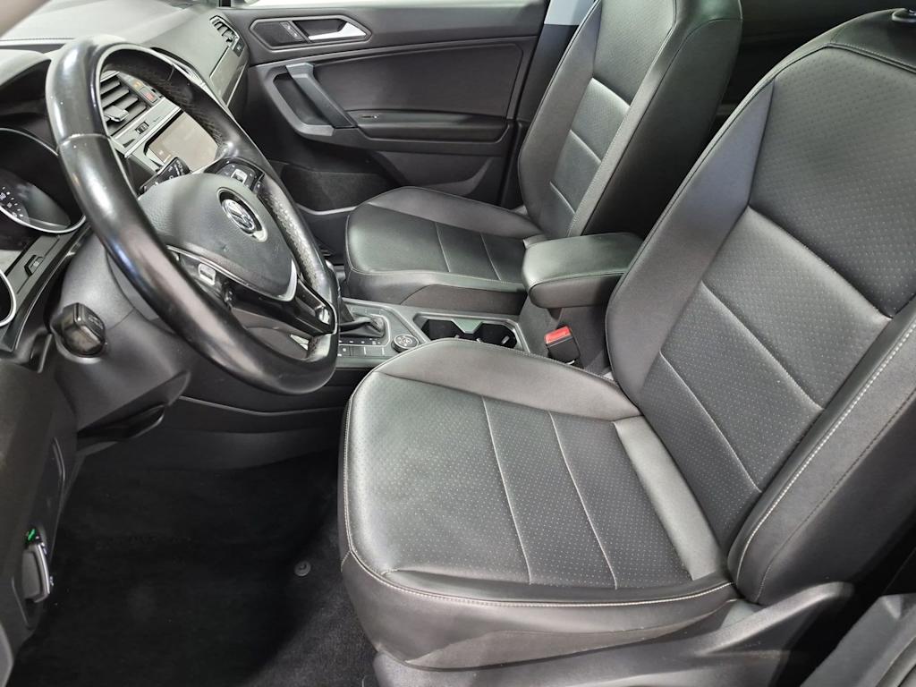Thumbnail: 2019 Volkswagen Tiguan - 10