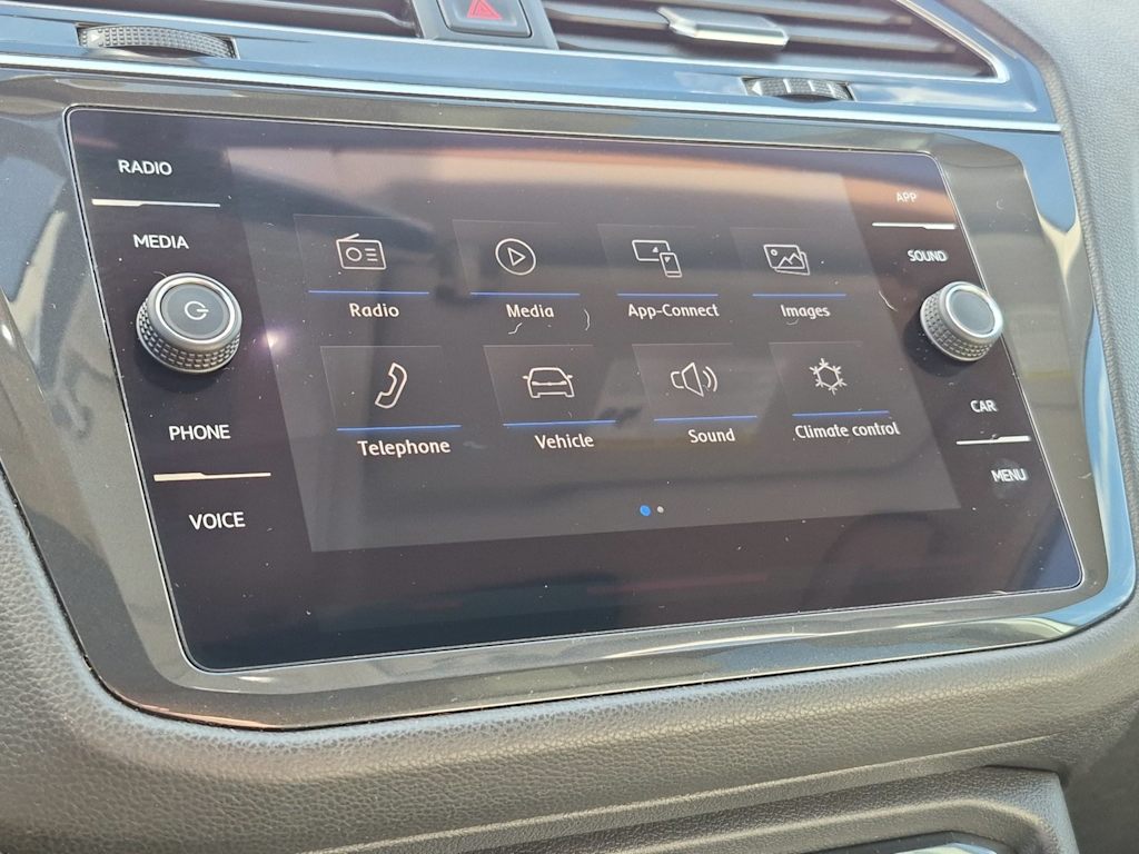 Thumbnail: 2019 Volkswagen Tiguan - 14