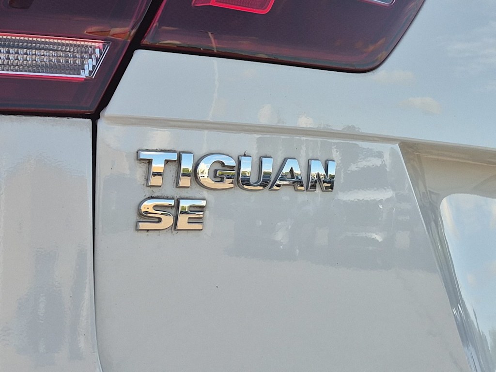 Thumbnail: 2019 Volkswagen Tiguan - 25