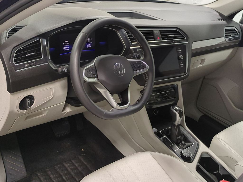 Thumbnail: 2022 Volkswagen Tiguan - 2
