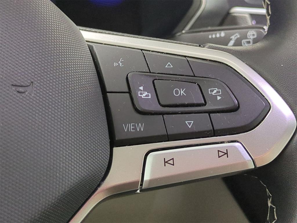 Thumbnail: 2022 Volkswagen Tiguan - 27
