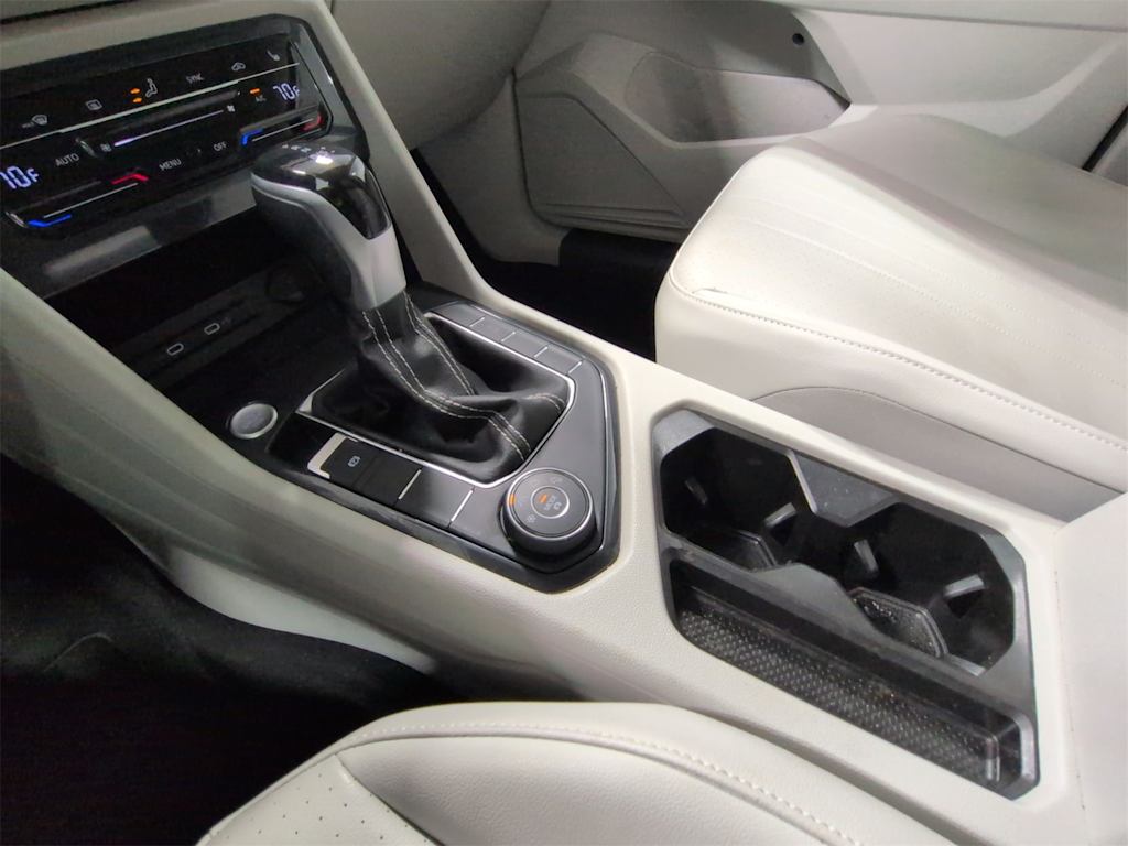 Thumbnail: 2022 Volkswagen Tiguan - 27