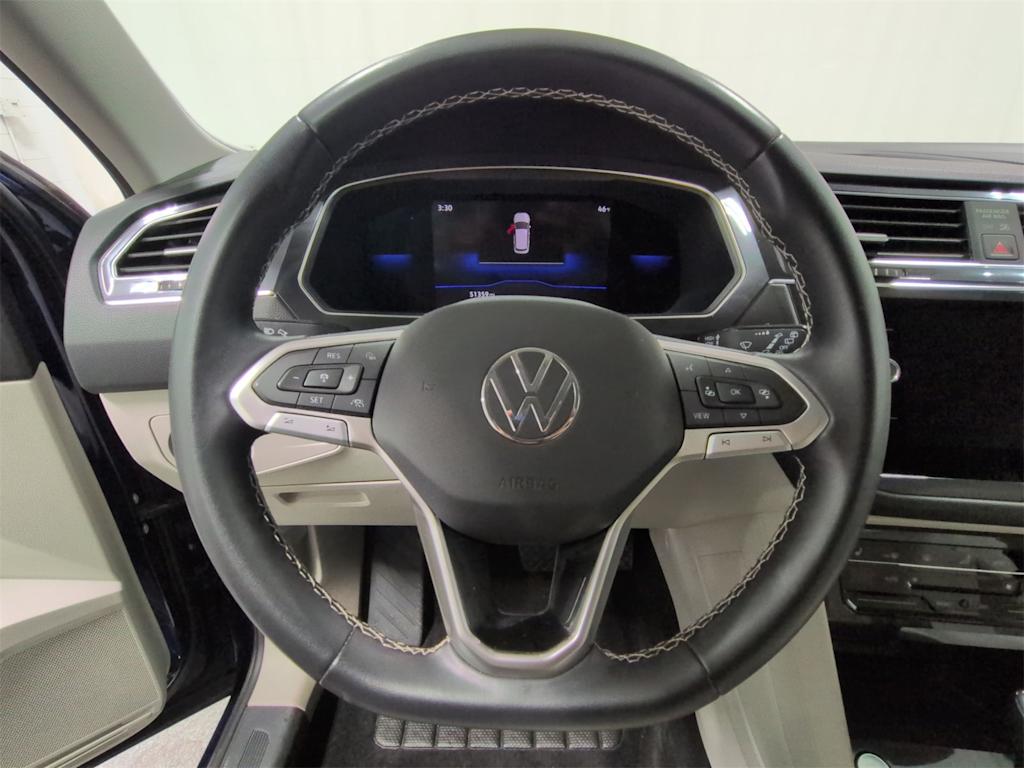 Thumbnail: 2022 Volkswagen Tiguan - 10