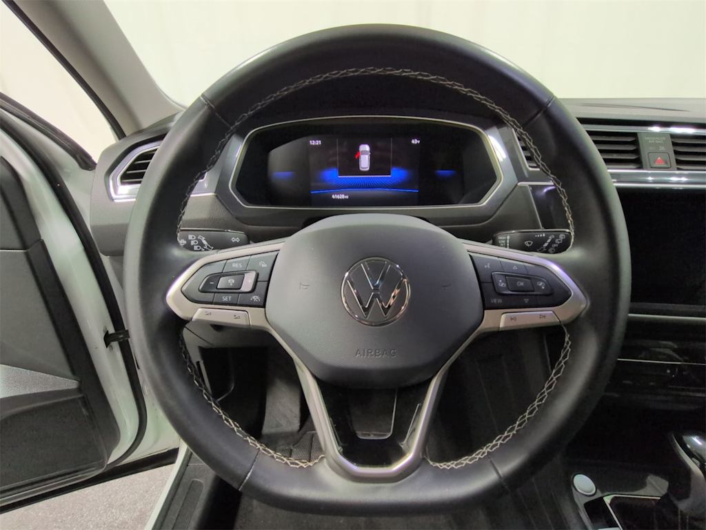 Thumbnail: 2024 Volkswagen Tiguan - 14