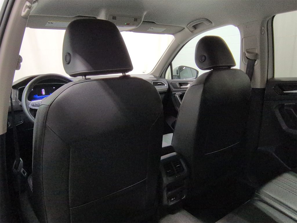 Thumbnail: 2024 Volkswagen Tiguan - 13