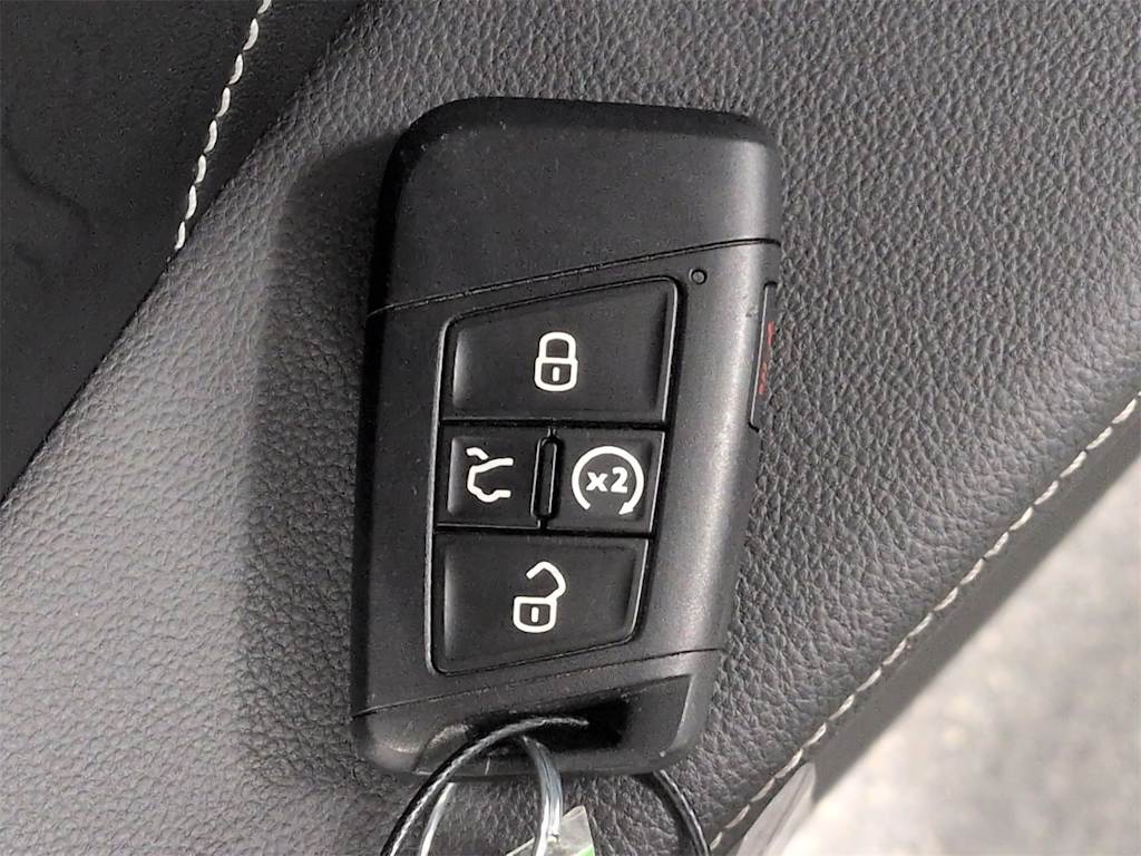 Thumbnail: 2024 Volkswagen Tiguan - 19