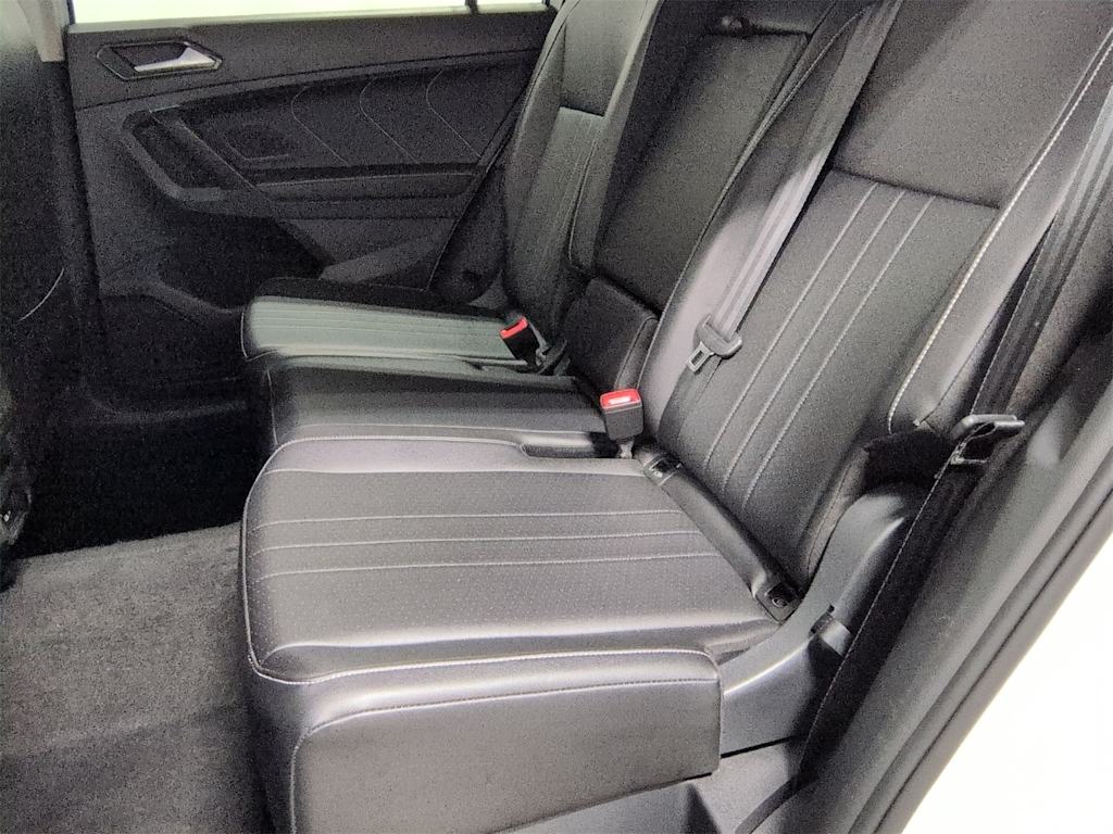 Thumbnail: 2024 Volkswagen Tiguan - 28