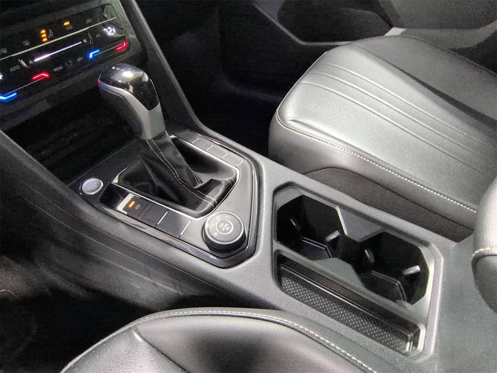 Thumbnail: 2024 Volkswagen Tiguan - 16