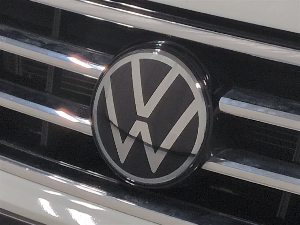 Thumbnail: 2024 Volkswagen Tiguan - 3