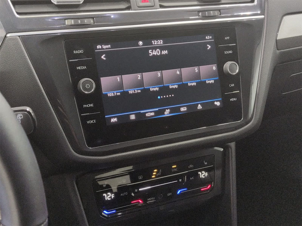 Thumbnail: 2024 Volkswagen Tiguan - 11