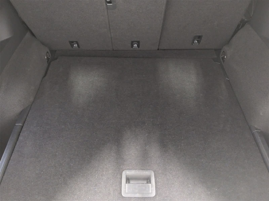 Thumbnail: 2024 Volkswagen Tiguan - 14