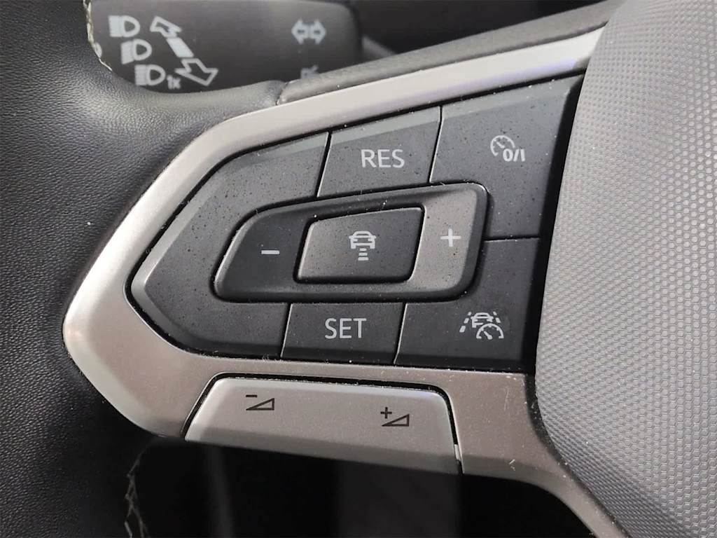 Thumbnail: 2024 Volkswagen Tiguan - 22