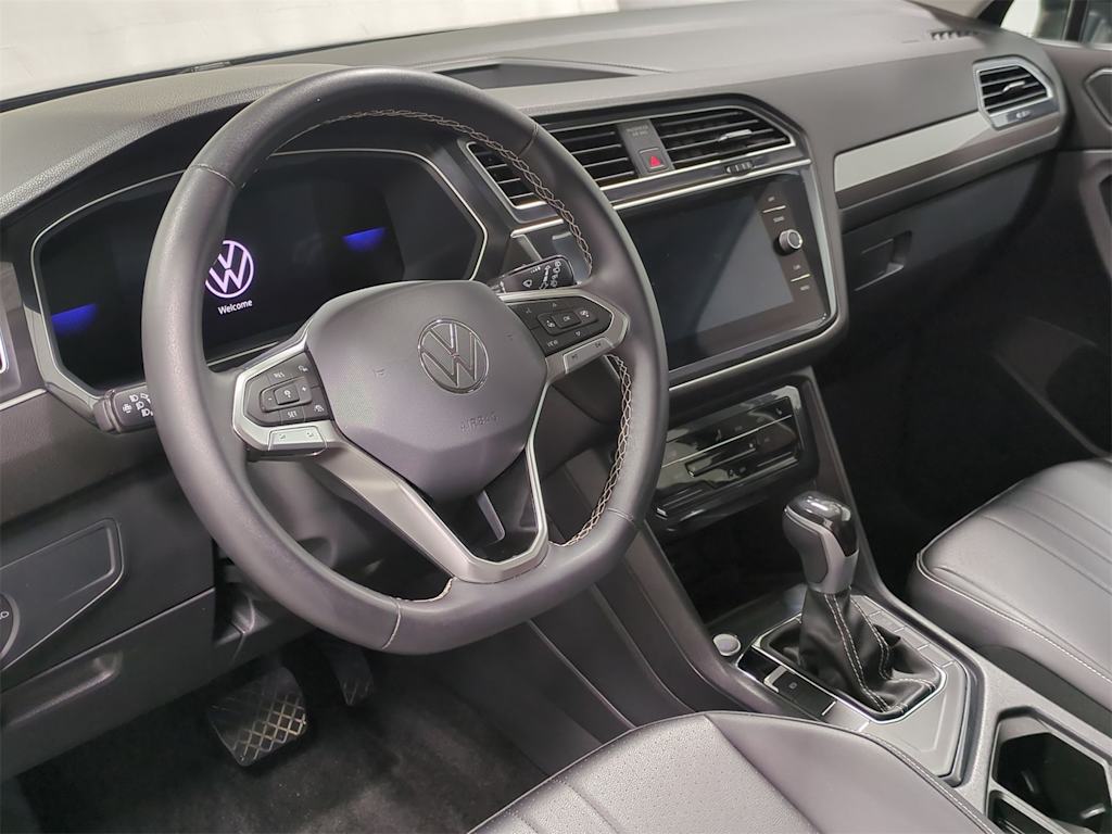 Thumbnail: 2023 Volkswagen Tiguan - 2