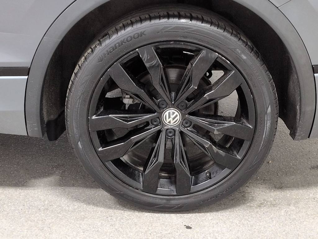 Thumbnail: 2021 Volkswagen Tiguan - 8