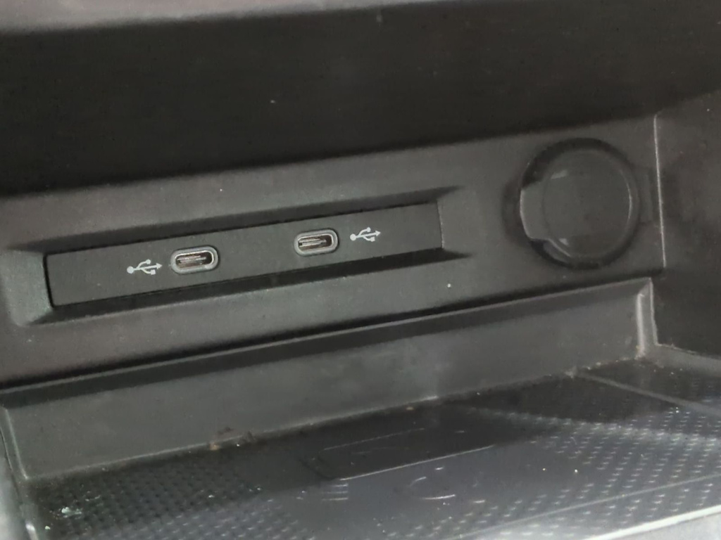 Thumbnail: 2021 Volkswagen Tiguan - 38