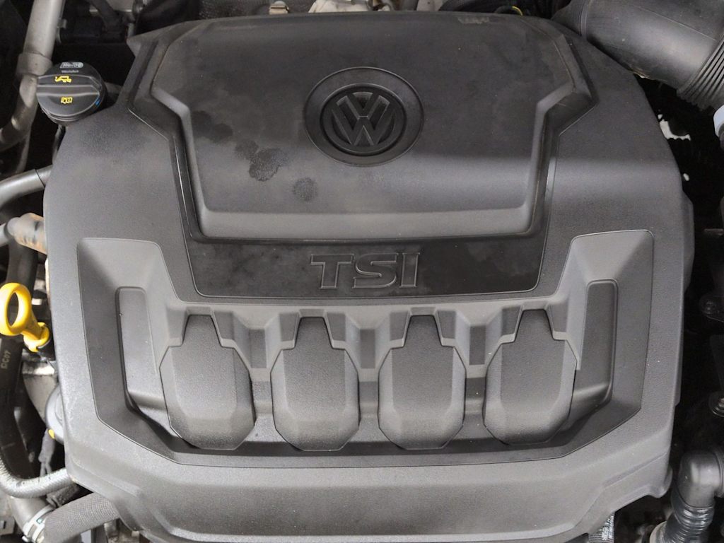 Thumbnail: 2021 Volkswagen Tiguan - 9