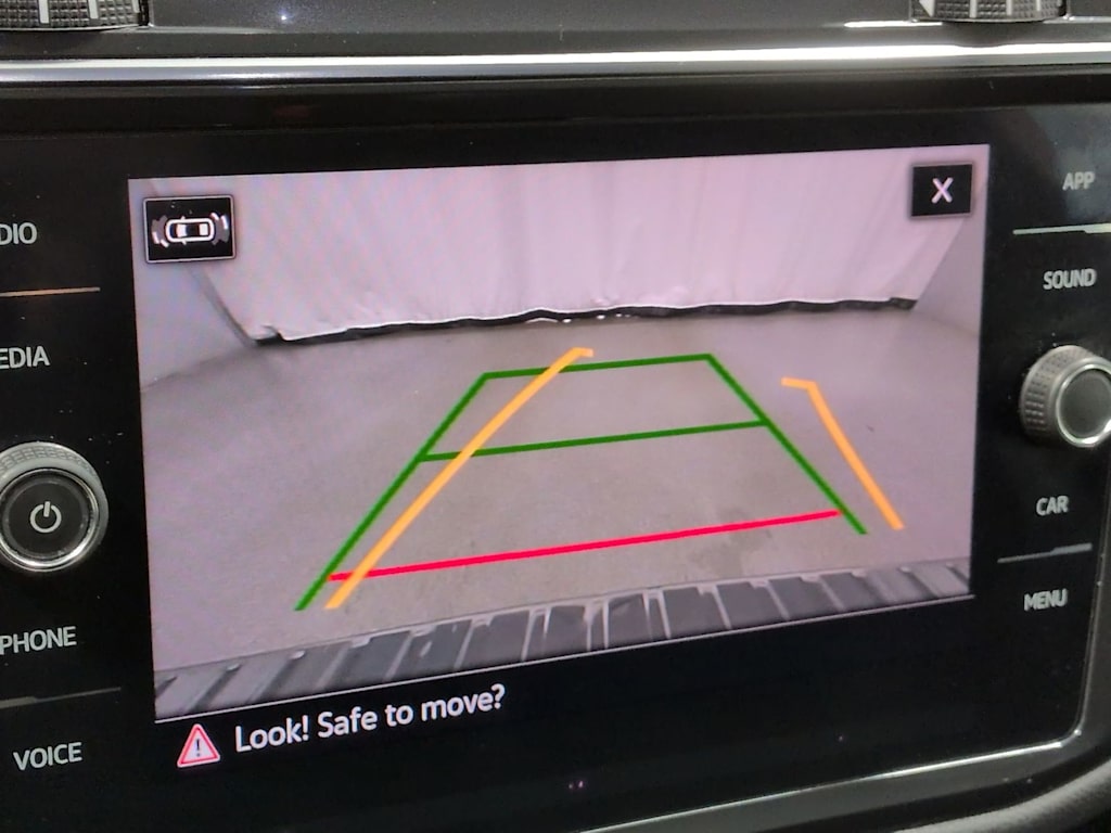 Thumbnail: 2021 Volkswagen Tiguan - 37