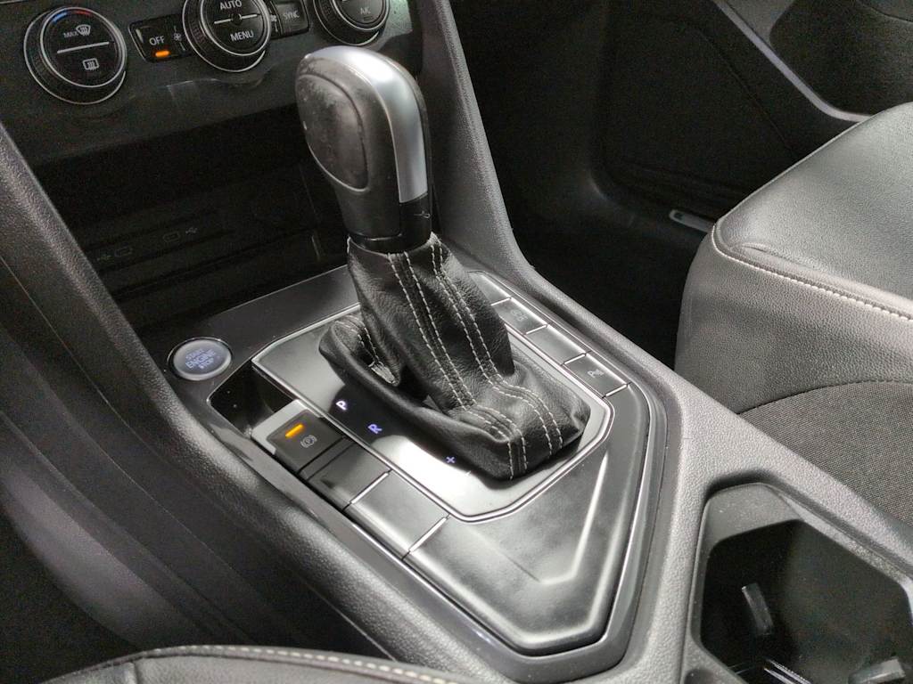 Thumbnail: 2021 Volkswagen Tiguan - 16