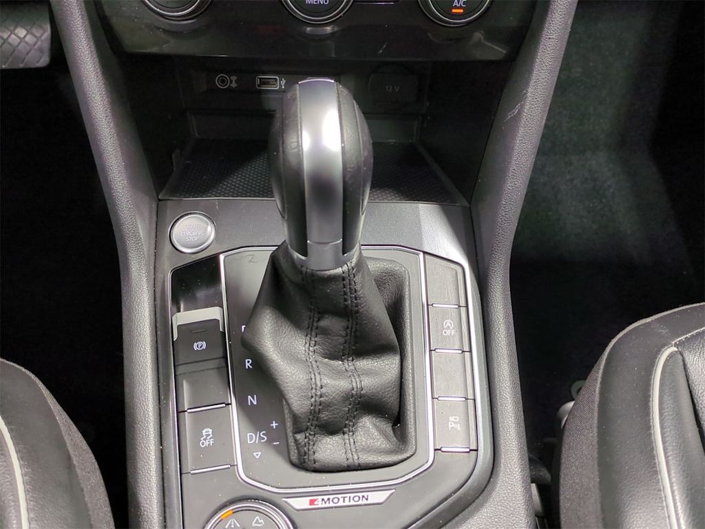 2018 Volkswagen Tiguan SEL 16