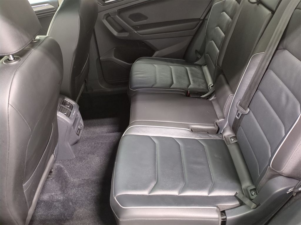 2018 Volkswagen Tiguan SEL 29