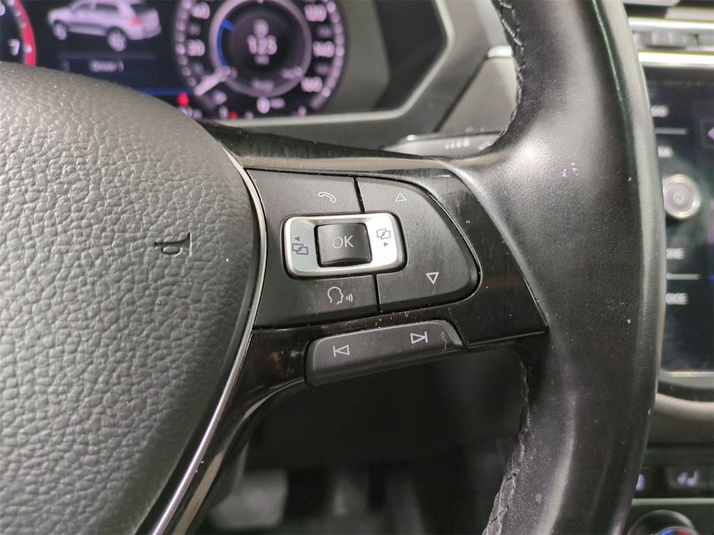 2018 Volkswagen Tiguan SEL 33