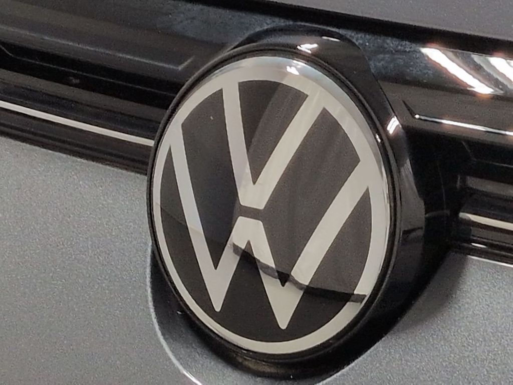 Thumbnail: 2025 Volkswagen Taos - 8