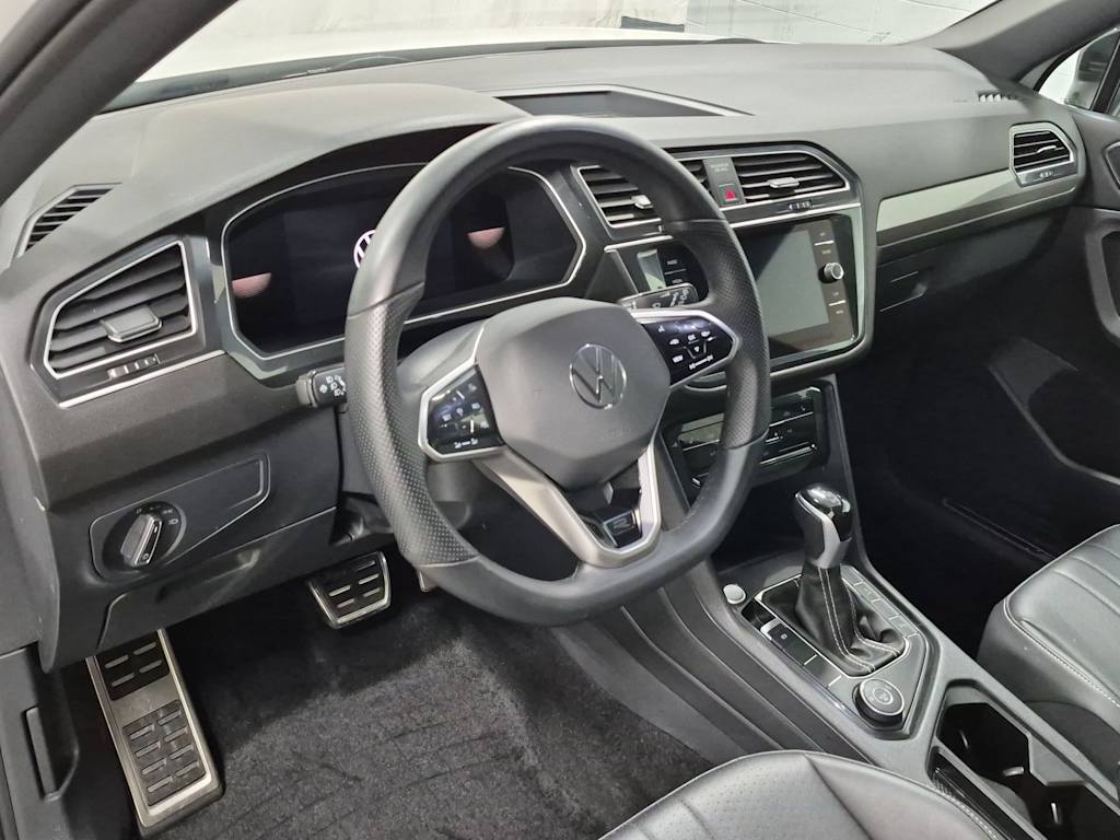 Thumbnail: 2023 Volkswagen Tiguan - 2
