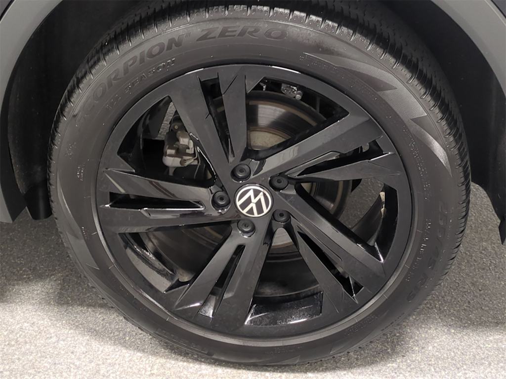Thumbnail: 2023 Volkswagen Tiguan - 7