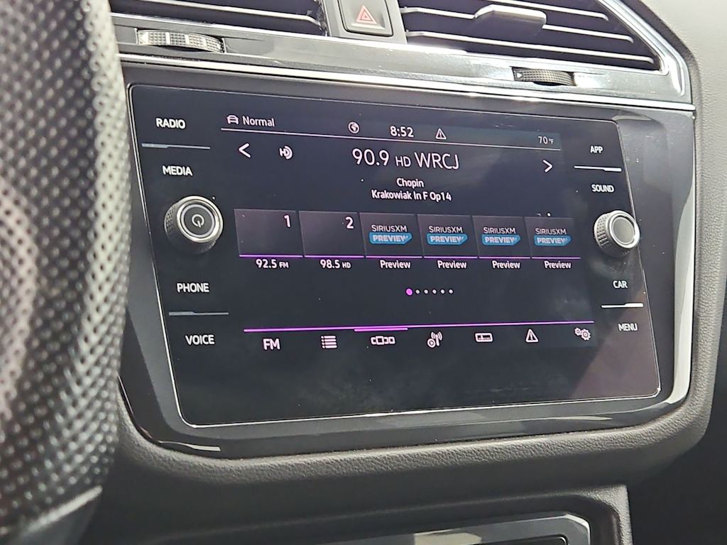 Thumbnail: 2022 Volkswagen Tiguan - 15