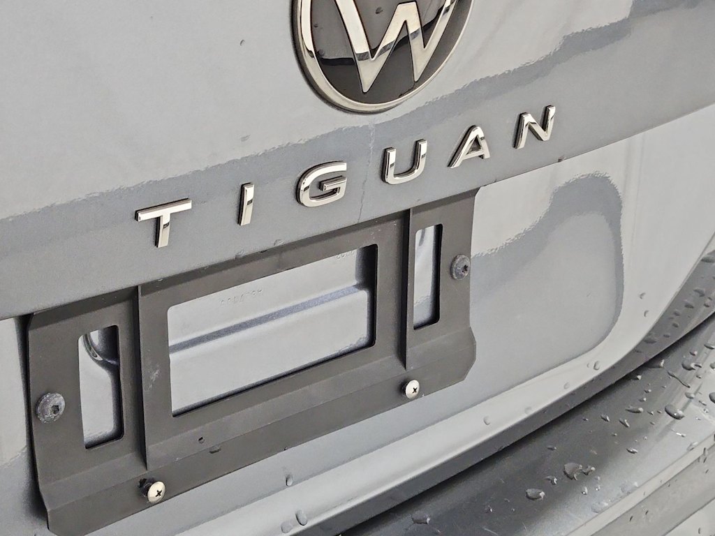Thumbnail: 2022 Volkswagen Tiguan - 25