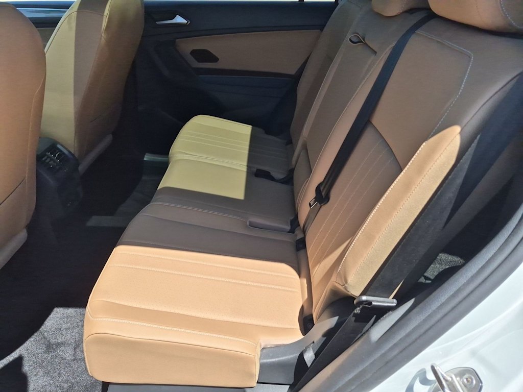 Thumbnail: 2023 Volkswagen Tiguan - 27