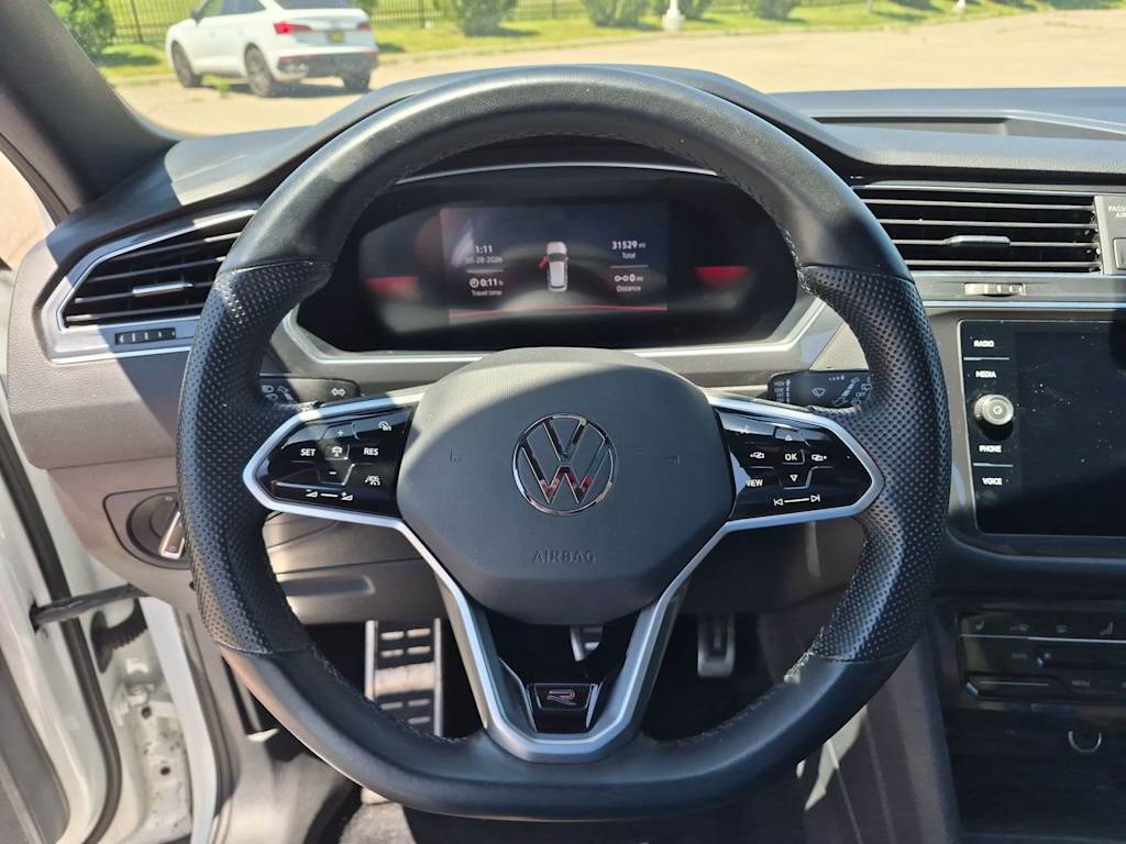 Thumbnail: 2023 Volkswagen Tiguan - 13