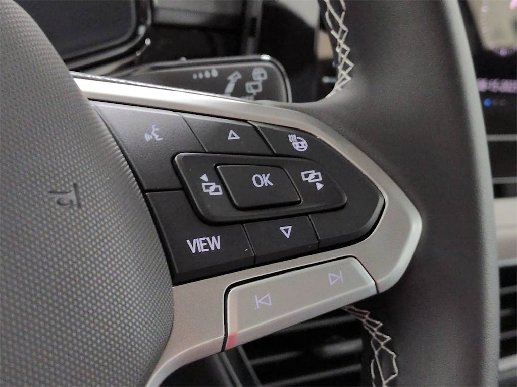 Thumbnail: 2025 Volkswagen Taos - 30