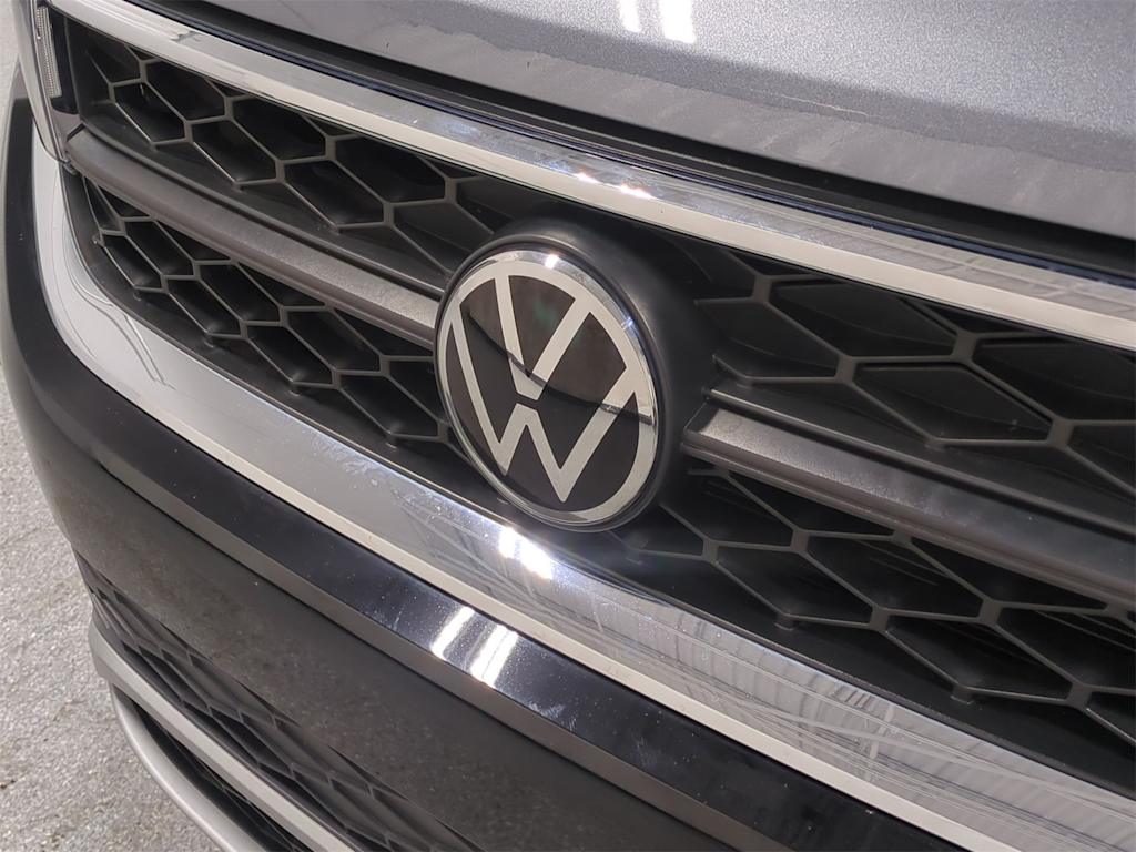 Thumbnail: 2023 Volkswagen Taos - 7