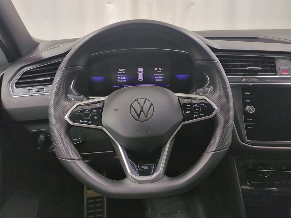 Thumbnail: 2023 Volkswagen Tiguan - 14