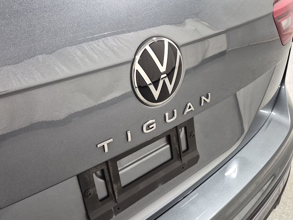 Thumbnail: 2023 Volkswagen Tiguan - 7